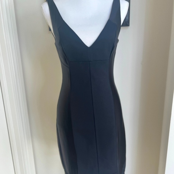 Halston Heritage Dresses & Skirts - Halston Heritage Sleeveless Stretch Black Cocktail Dress Size S